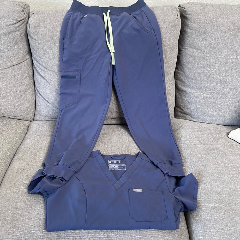 Sold as a set: Figs Space Navy